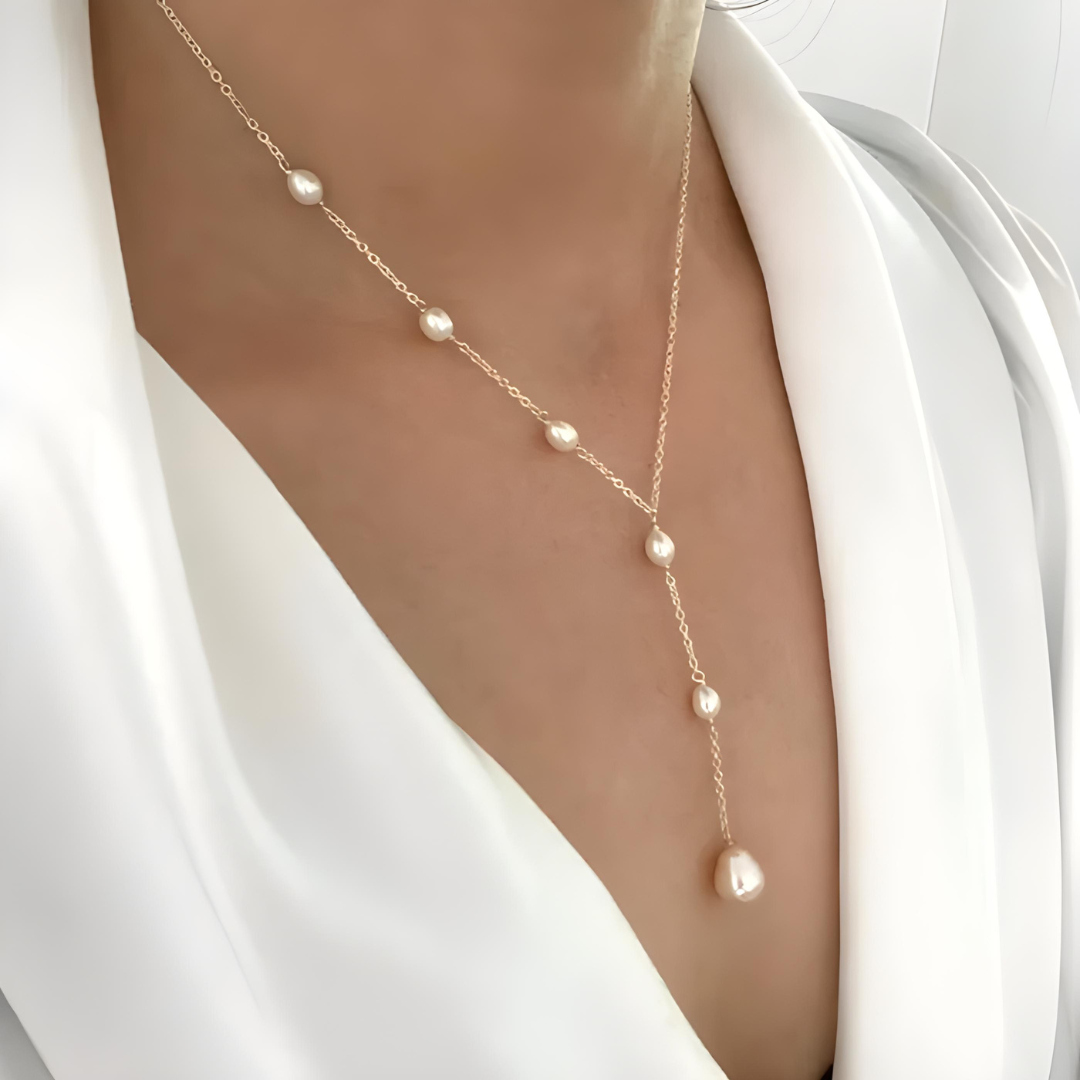 VINTAGE HANGERS MET PARELS KETTING