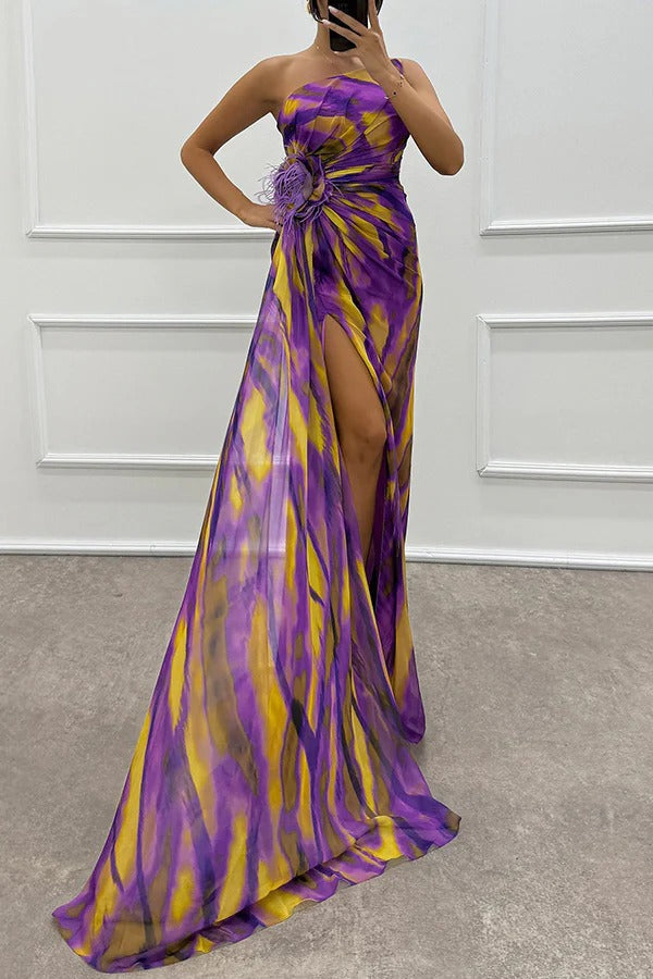 Naomi | Eye-Catching Maxi Dress