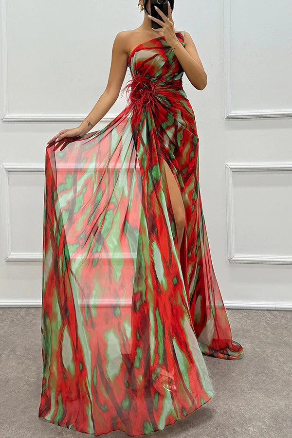 Naomi | Eye-Catching Maxi Dress