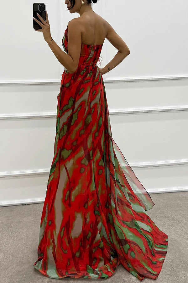 Naomi | Eye-Catching Maxi Dress
