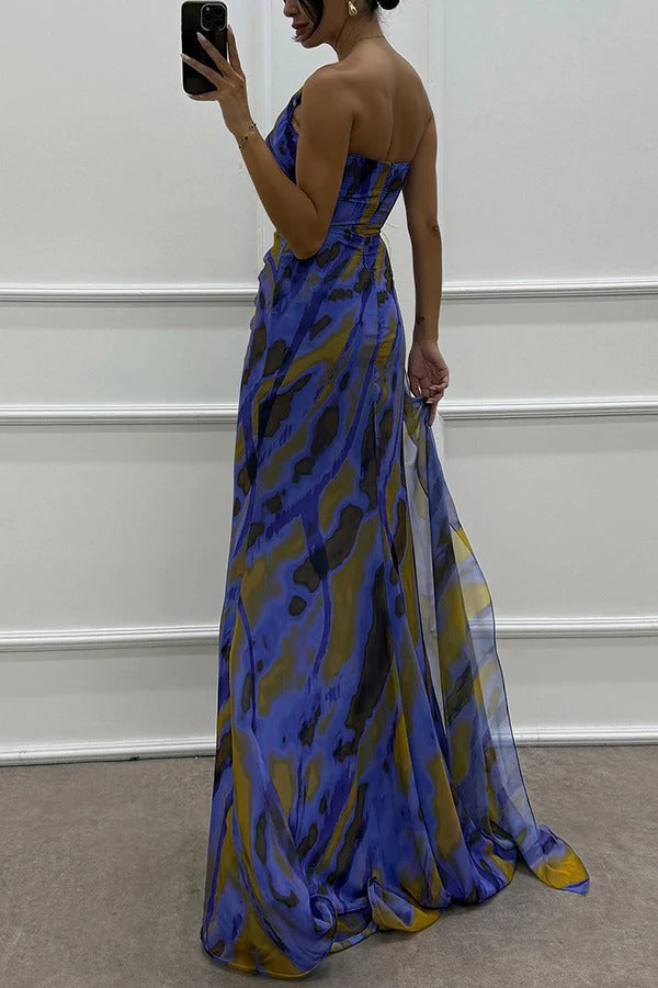 Naomi | Eye-Catching Maxi Dress