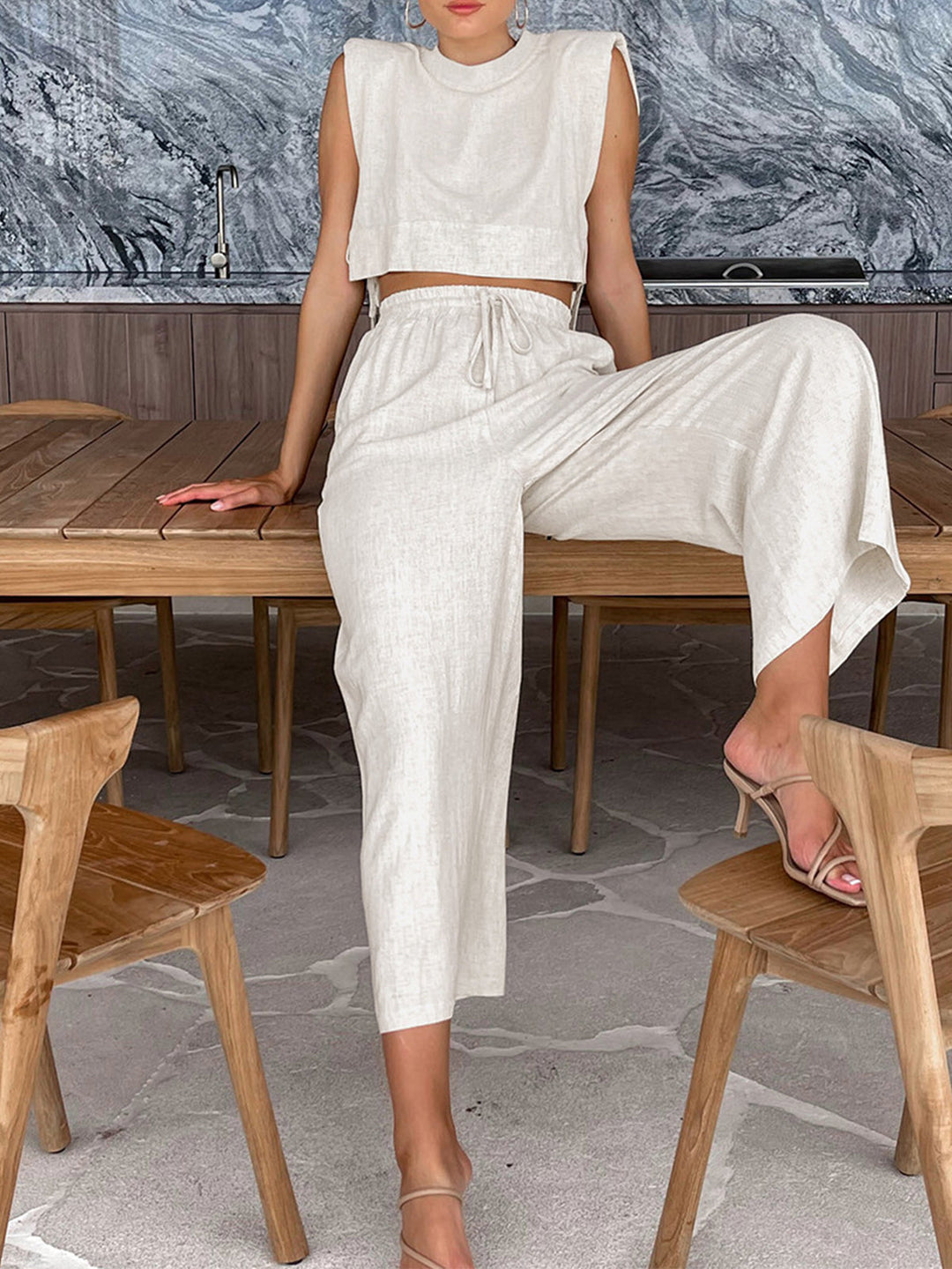Two-Piece Linnen Set (Shirt + Broek)
