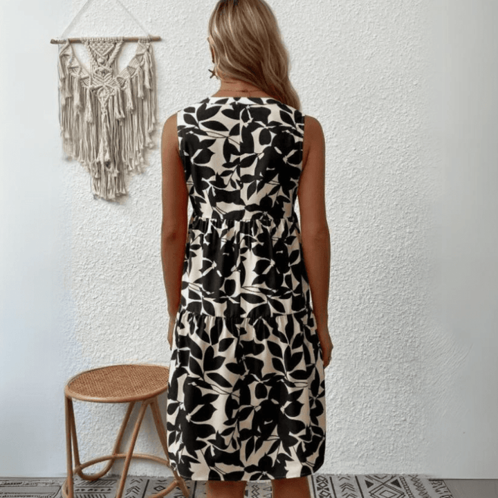 Nora trapeze jurk met halflange mouwen zonder mouwen