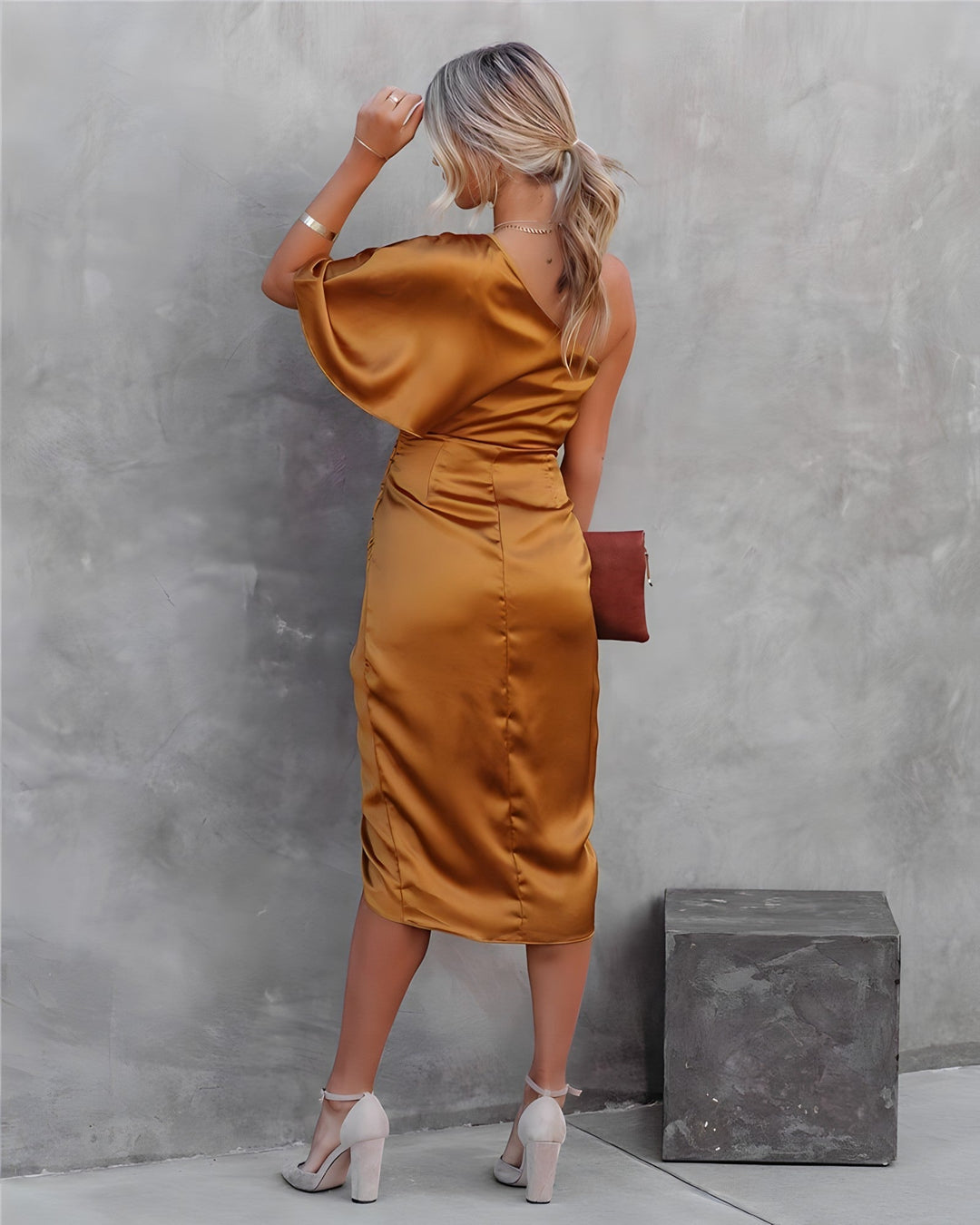 Noémie elegante jurk met één mouw