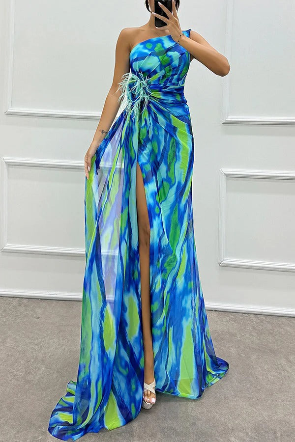 Naomi | Eye-Catching Maxi Dress